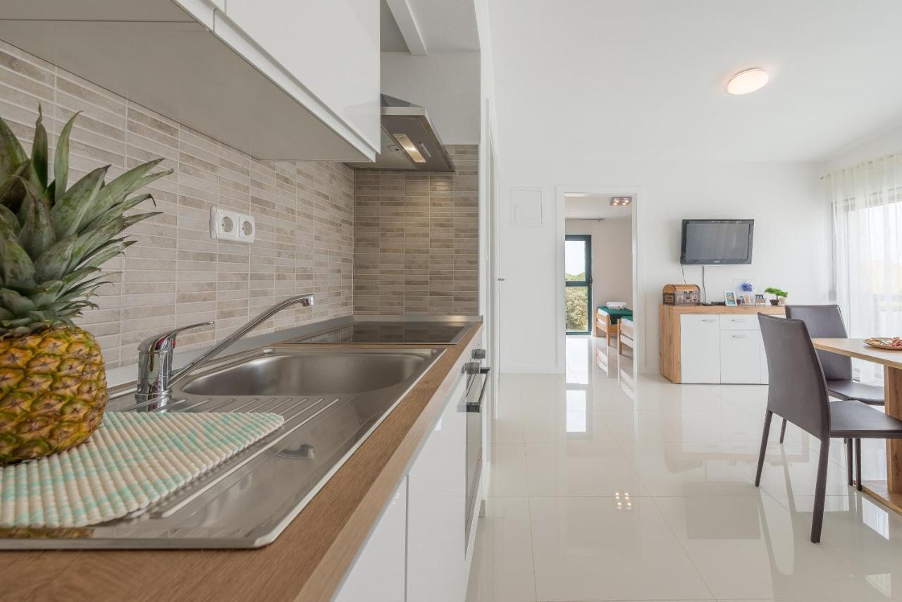 Windrose Apartments Vir Exterior photo